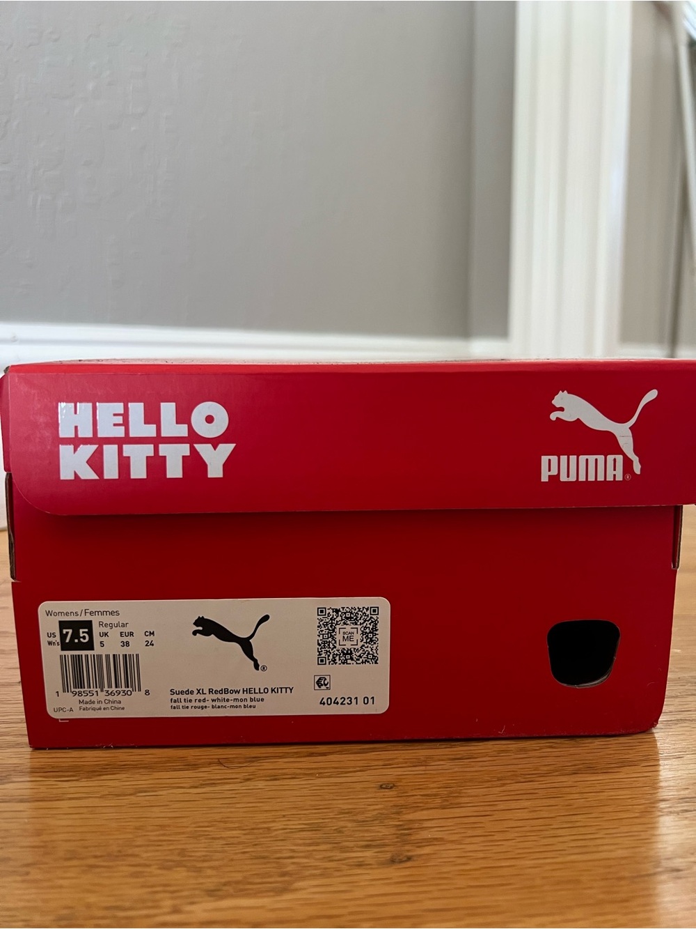 Hello Kitty x Puma Suede XL Red Bow (7.5, Women’s) - Picture 6 of 8
